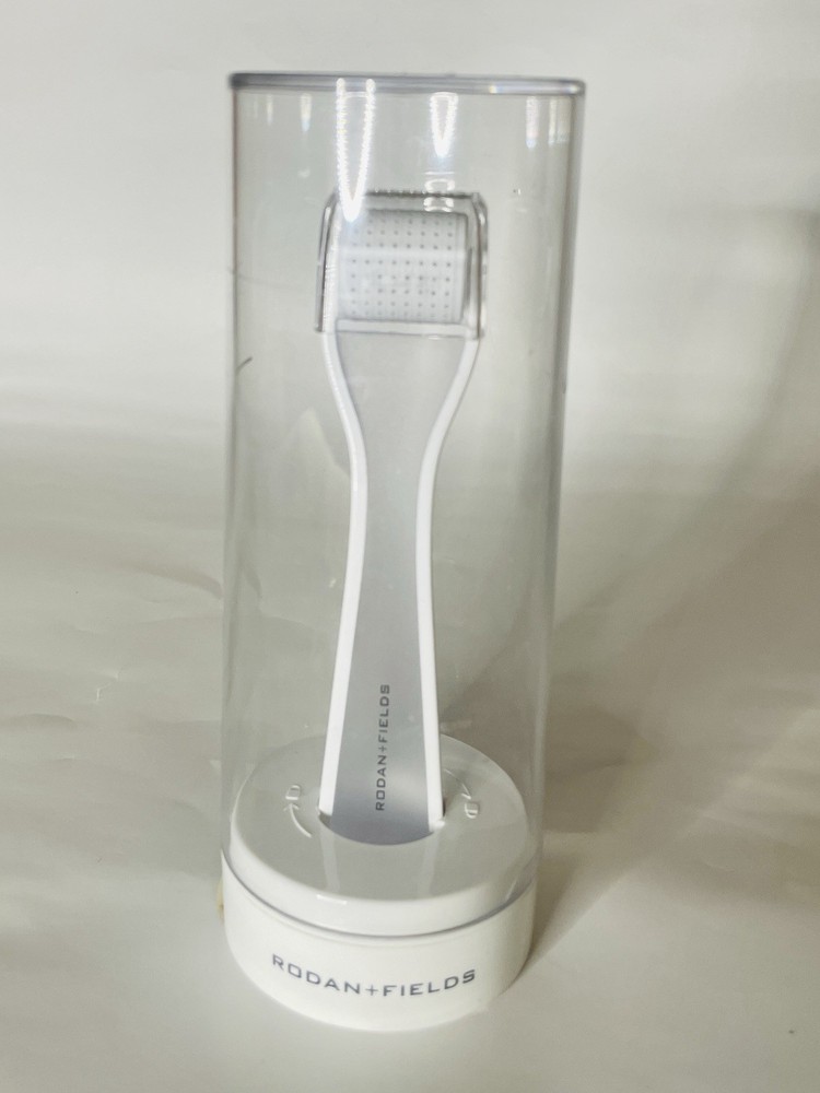 Rodan + Fields Micro-Exfoliating Derma Roller WITH BONUS