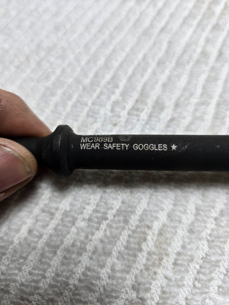 Matco Tools 18" Pneumatic Chisel 1/8" Taper Punch MC989B
