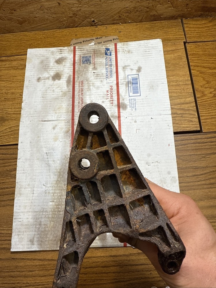 Mercruiser raw water pump mount bracket