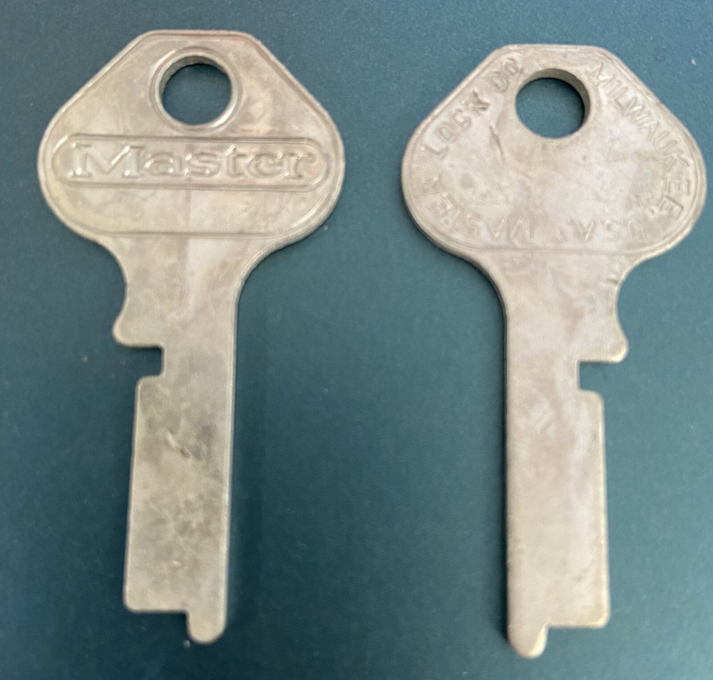 Master K1718 Key Blank for Master locker locks