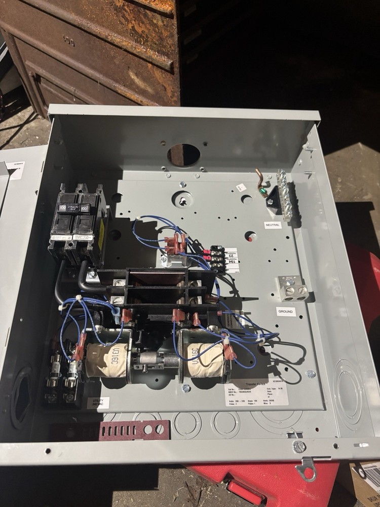 Eaton Automatic Transfer Switch 100 Amp 2 Pole Type N3R