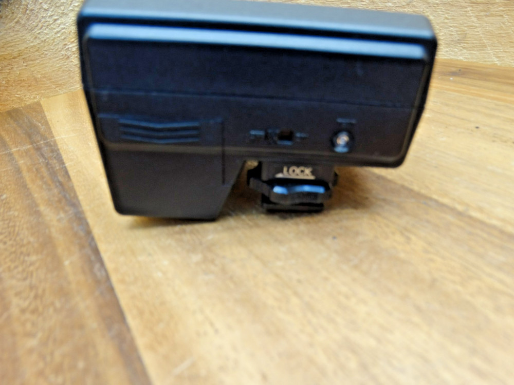 Konika X-24 Auto Flash