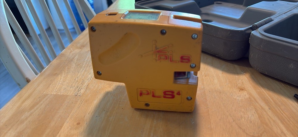 PLS 4 Pacific Laser Systems Red Laser Level