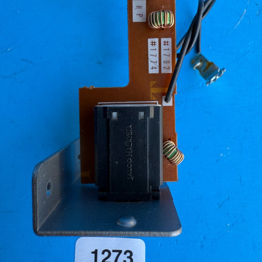 YAMAHA DSR-1000 Keyboard Used Replacement Part: Headphone Input Jack Socket
