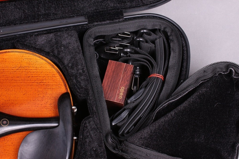 Violin case 4/4 Carbon Fiber Violin Box Strong Light with Strap & Code Lock