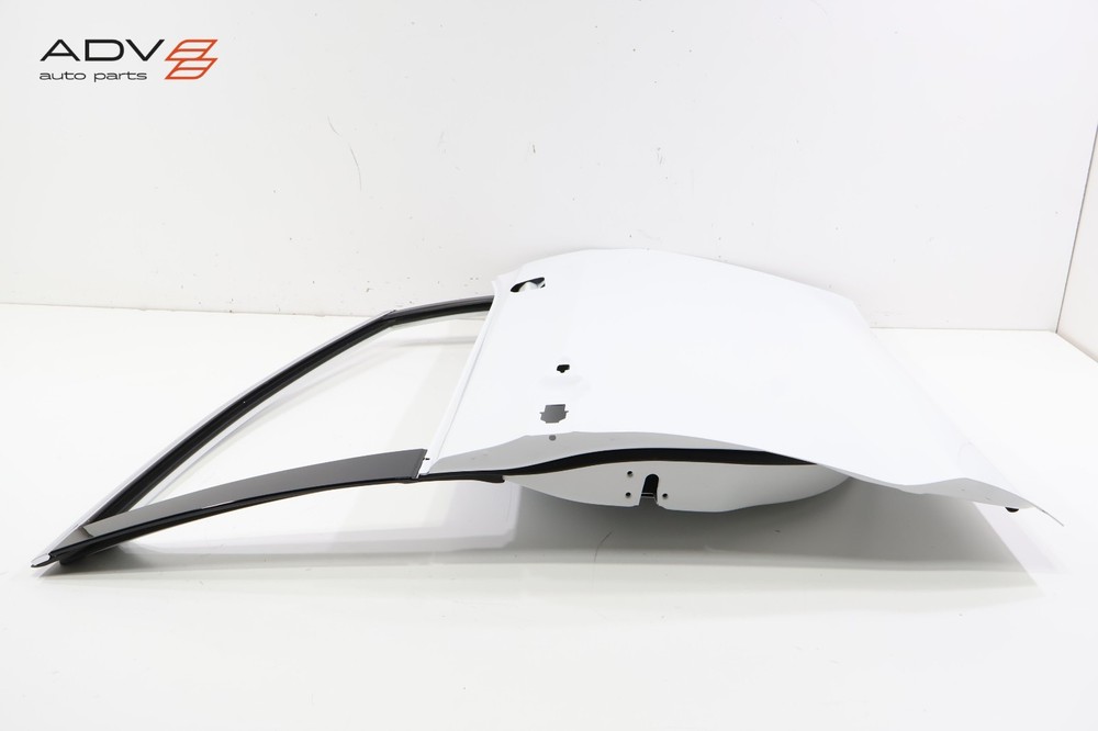 2017 - 2025 CHRYSLER VOYAGER FRONT RIGHT PASSENGER SIDE DOOR SHELL PANEL OEM