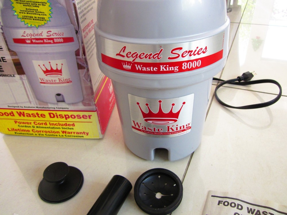 Waste King Garbage Disposal 16"H, 7.5"W, 16"D, 1 HP 2800 RPM Continuous Feed