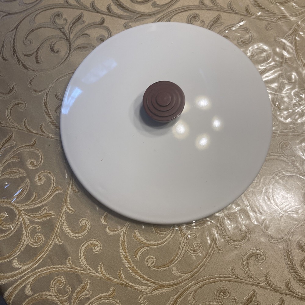 While Enameled Pot Lid 8.5”