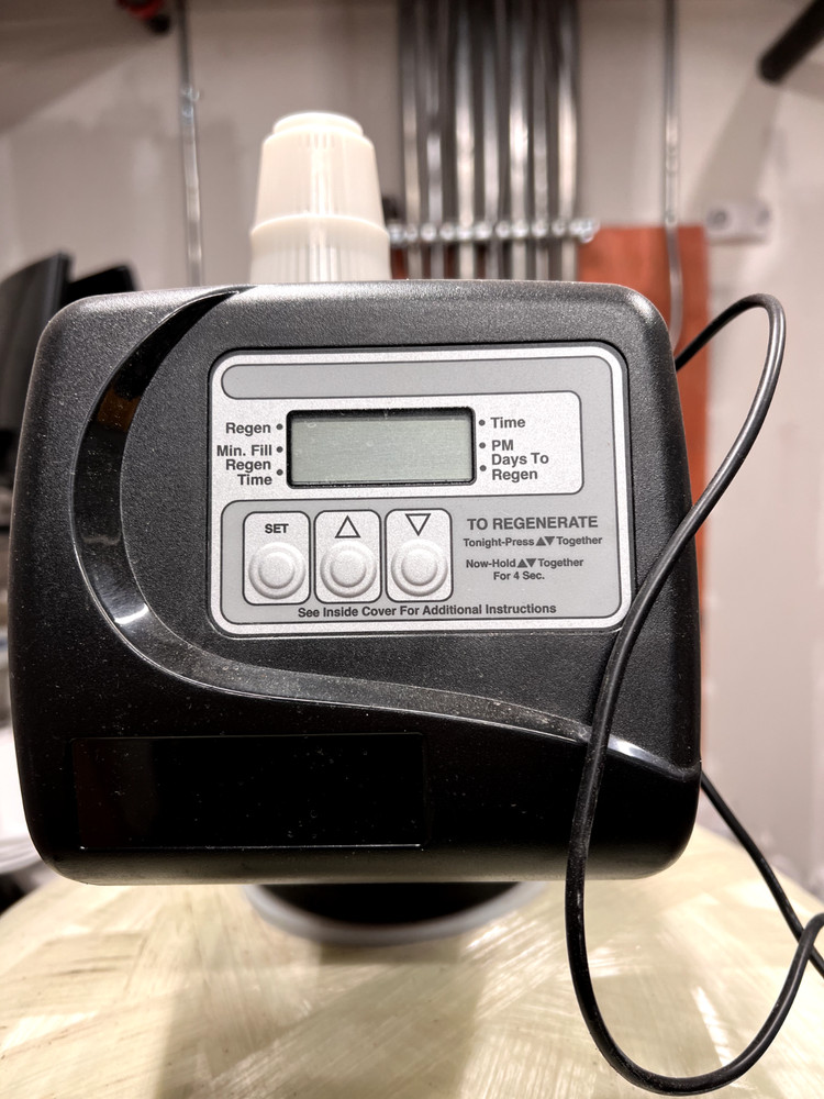 Clack Carbon Water Filter Tank, WS1.25TC Meter & Backwash System & Filter Media