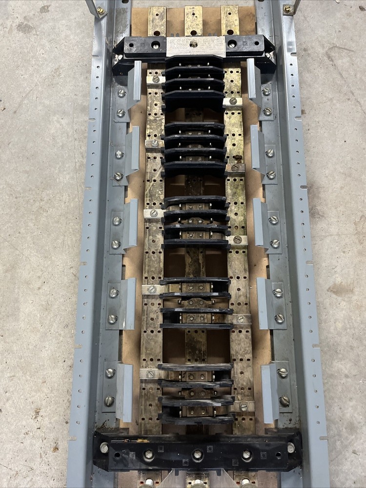 CUTLER-HAMMER CTO PANELBOARD C-207