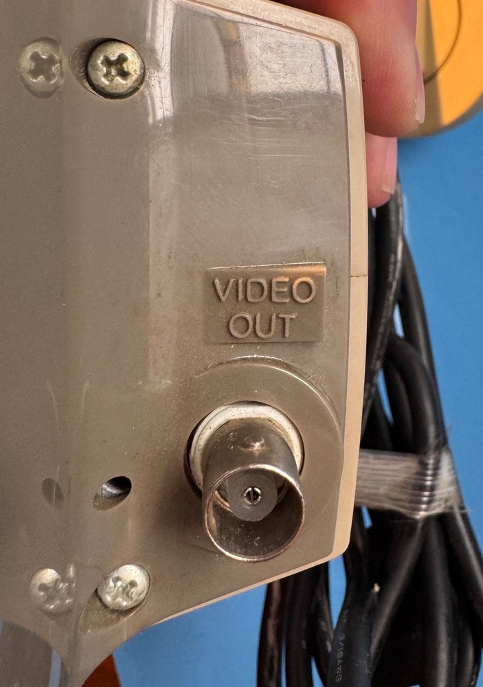RCA 2000 TC2011 CC Video C-Mount Camera 120Volt Coax Powers ON! WITH CEILING MNT