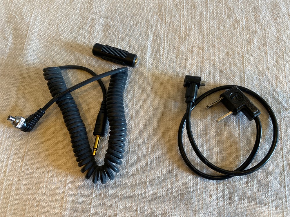 Pixel King Wireless TTL Flash Trigger Transmitter & Receiver, Nice