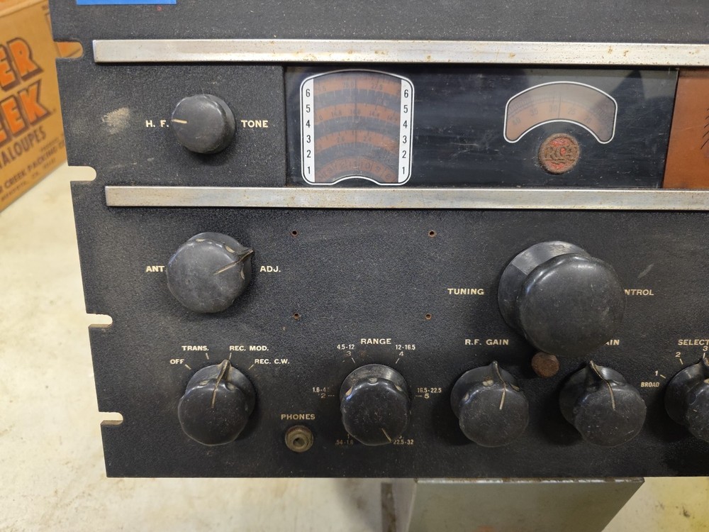 AR-88 RCA Communications Receiver (1941-1945)