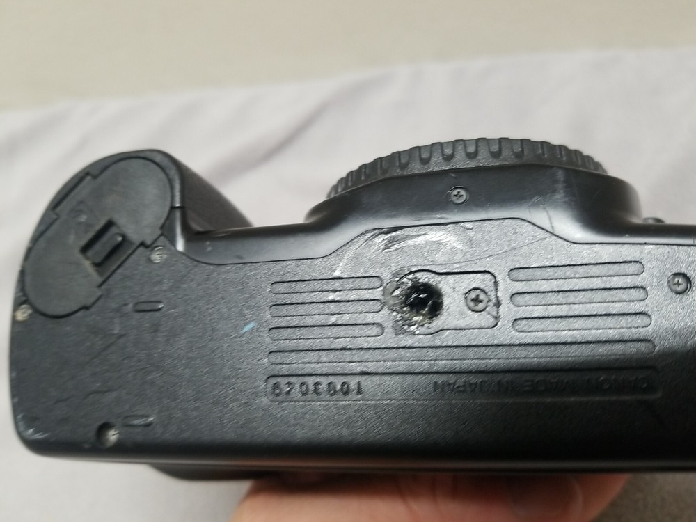 Canon EOS Rebel 35m Camera (B14)