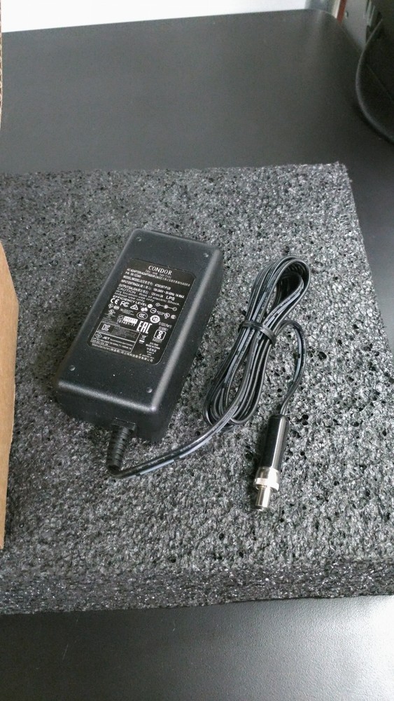 NATIONAL INSTRUMENTS 723178-01 Locking Barrel Power Supply