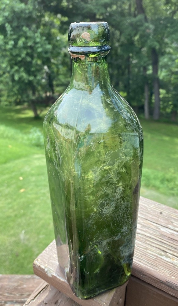 Walker’s S Kilmarnock Whisky Bottle