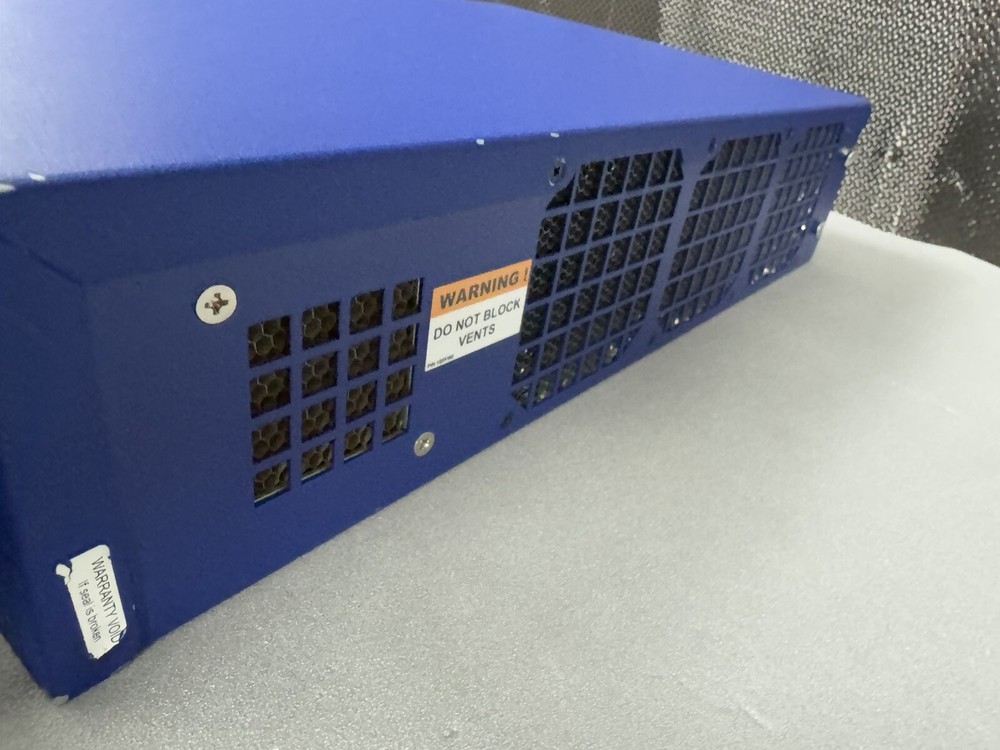 JDSU FINISAR Xgig-C022 multi protocol analyzer W/2x Blades Ultra2 SCSI ShipsFAST