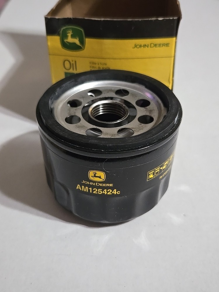 John Deere AM125424 Engine Oil Filter NEW