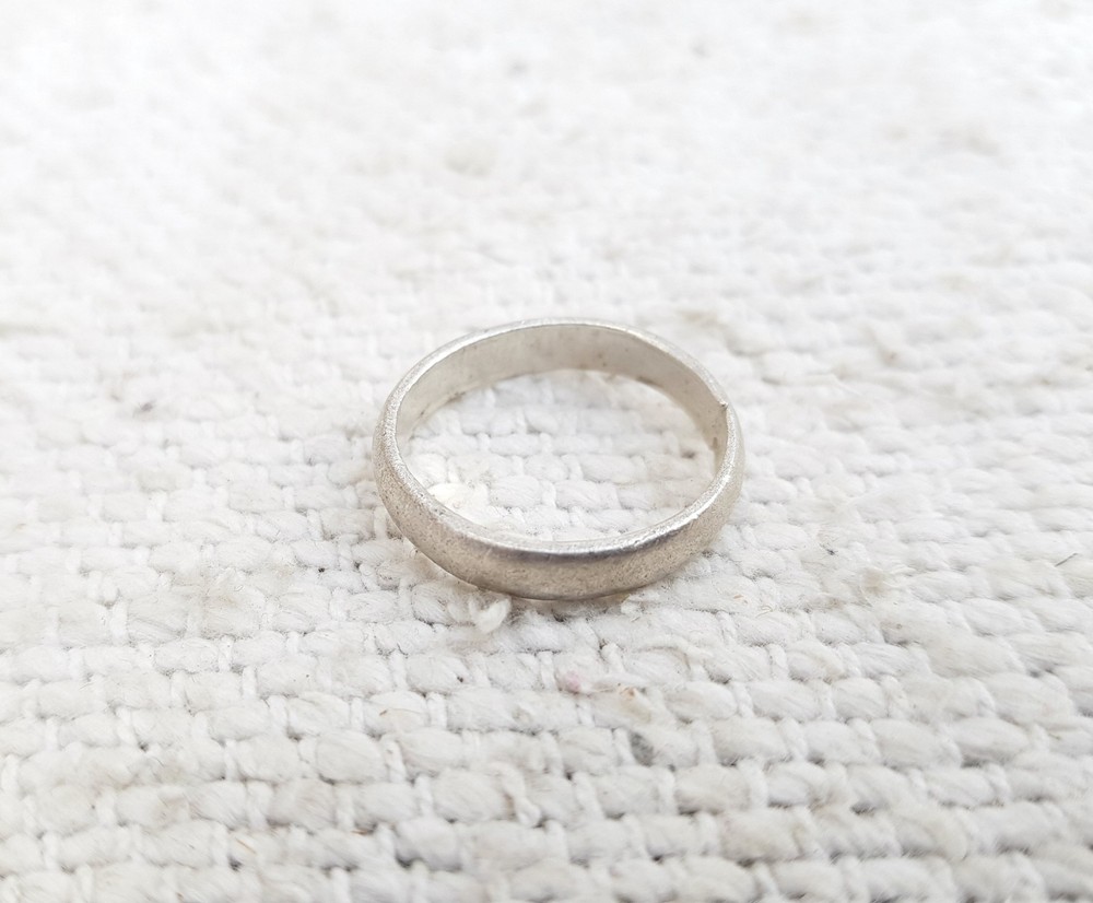 Vintage Silver Ring Decent Plain Pattern Collectable Decorative