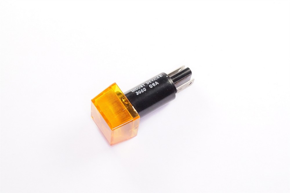 B3060D3 Industrial Devices Panel Indicator Lamp 6VDC Amber .187" Blade 3060 NOS