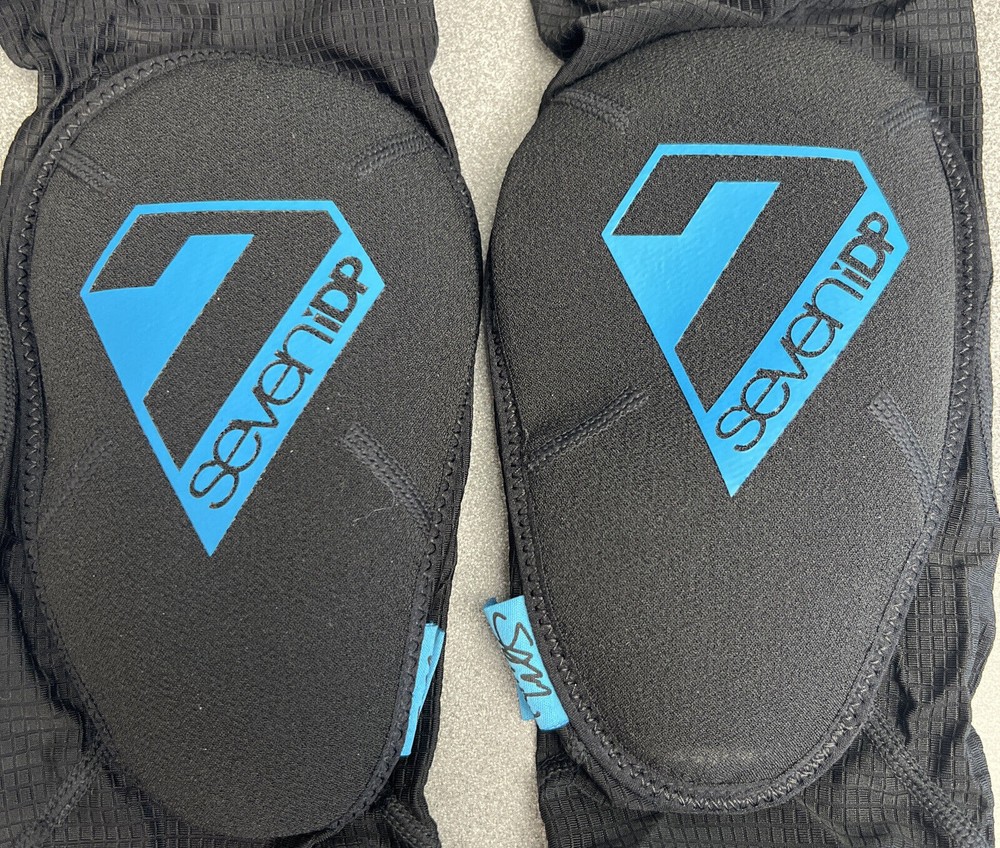 7iDP SAM HILL LITE KNEED PAD