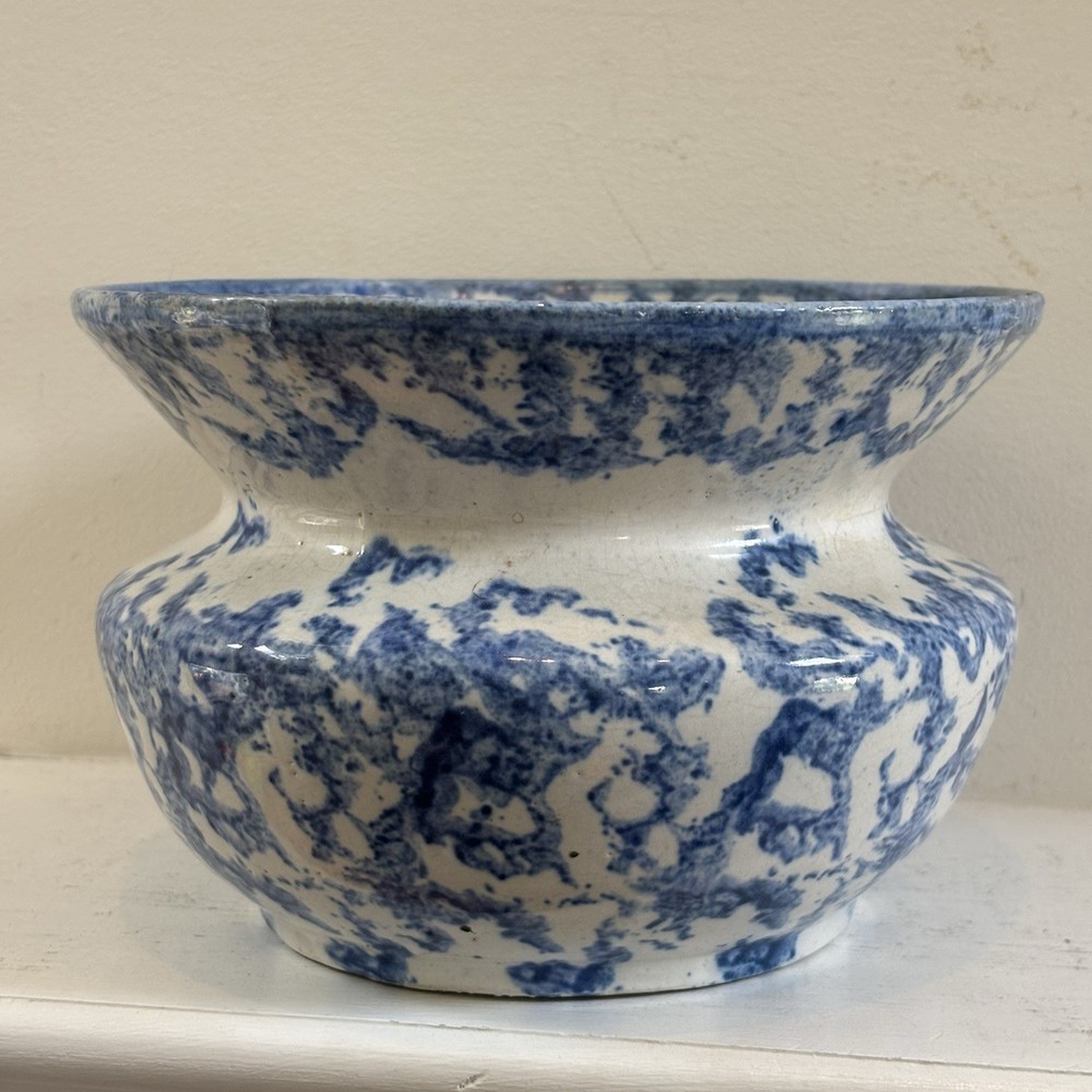 Vintage Blue on White Sponge Ware Spittoon Cuspidor 7.5” Diameter, 5” Tall