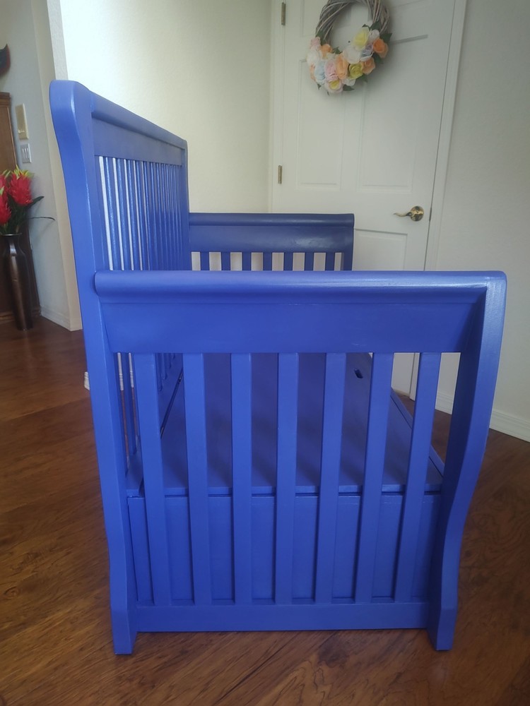 New conversion storage bench with cushions