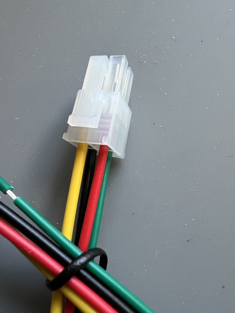 Alpine PKG-RSE2 4 Pin Power Plug