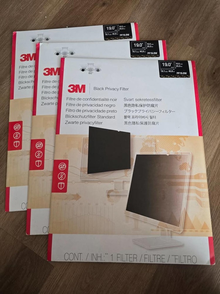 Black Privacy Filter for 19" Monitors by 3M