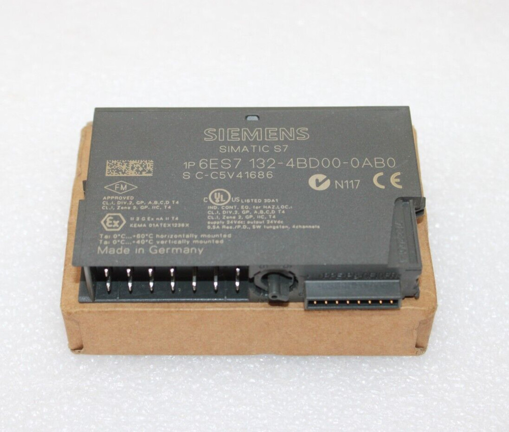 SIEMENS 6ES7132-4BD00-0AB0 DIGITAL OUTPUT MODULE