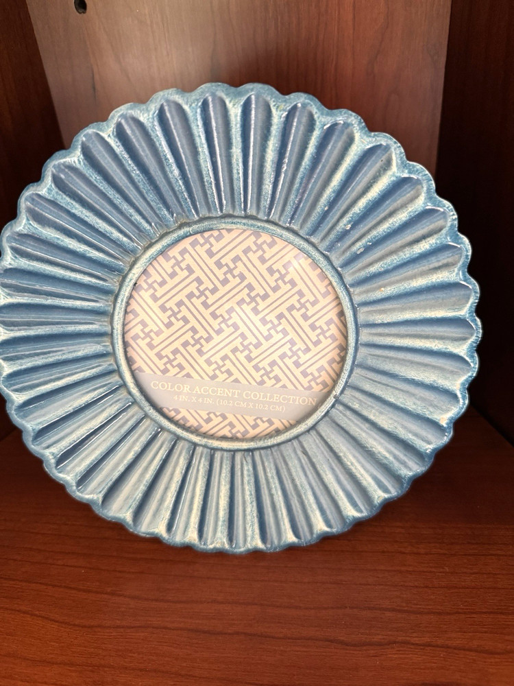Vintage Blue Ceramic Round Picture Frame