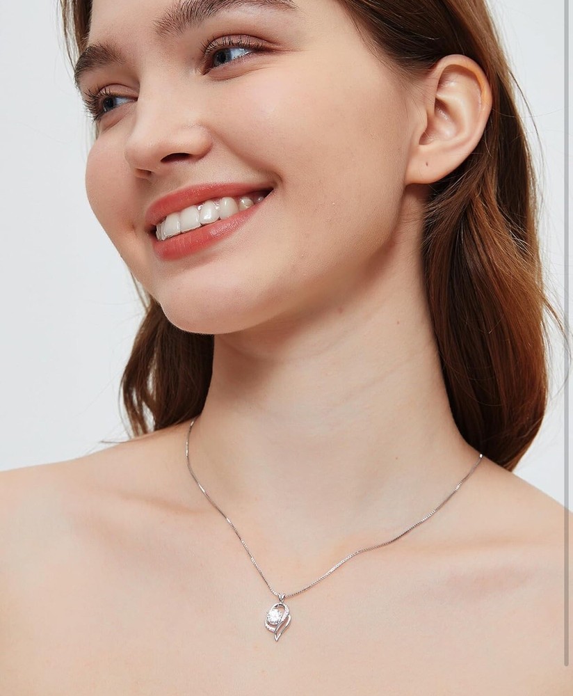 Lumirra Necklace Gift Set