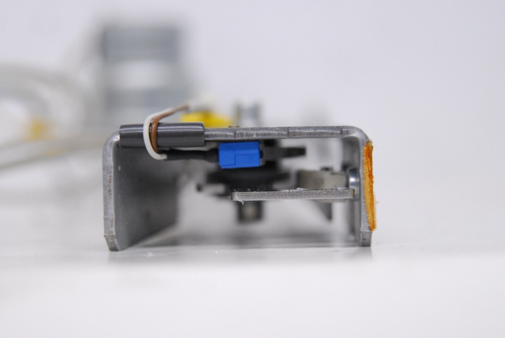 Hettich E2665 Lid Lock/Latch Assembly - 1401-01 Universal 320