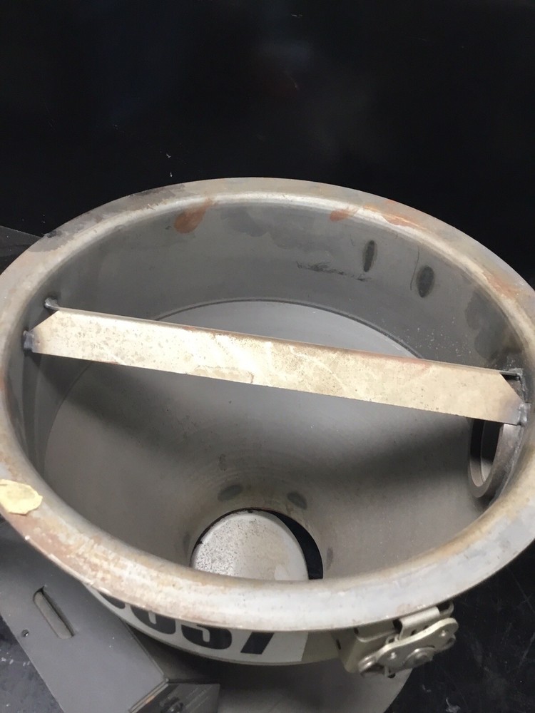 Conair Used DL12 Vacuum Receiver with Terminal Box #705C53PR4