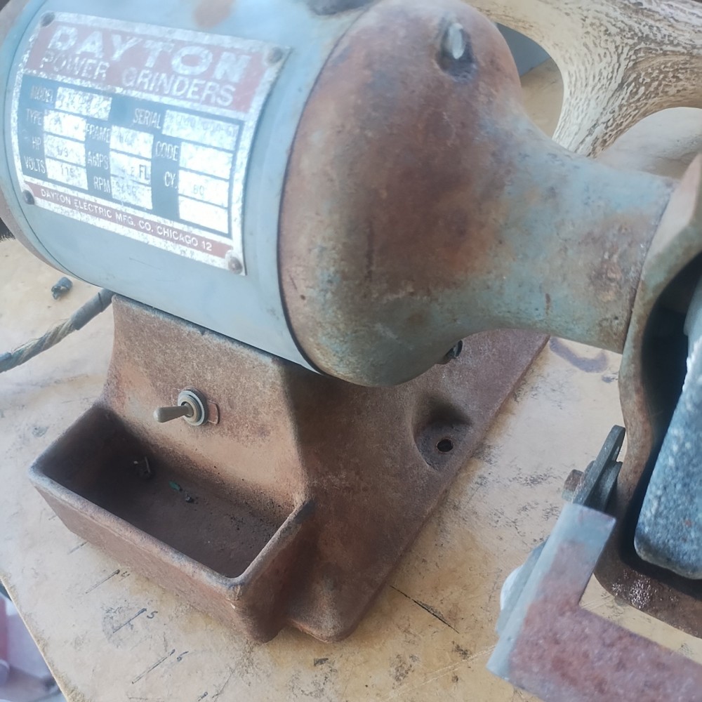 Dayton Bench Grinder Model 1Z706. 1hp 1/3