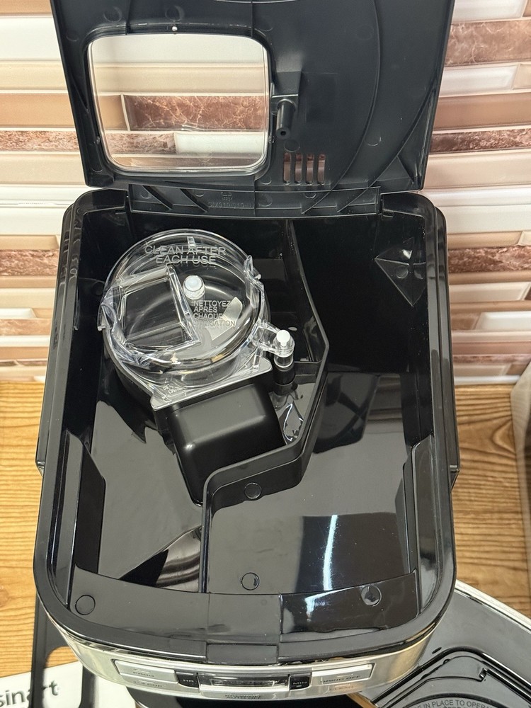 Cuisinart DGB-400 Automatic Grind & Brew Coffeemaker - NEW/OPEN BOX - TESTED