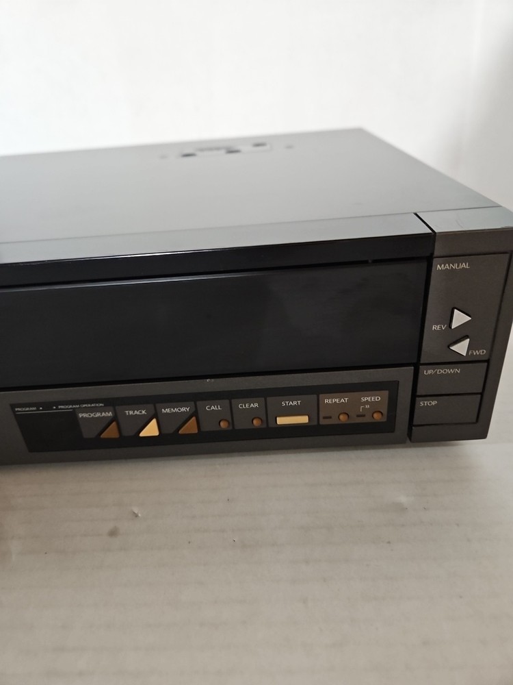 Mitsubishi Linear Tracking Fully Automatic Turntable LT-70 Tested Working