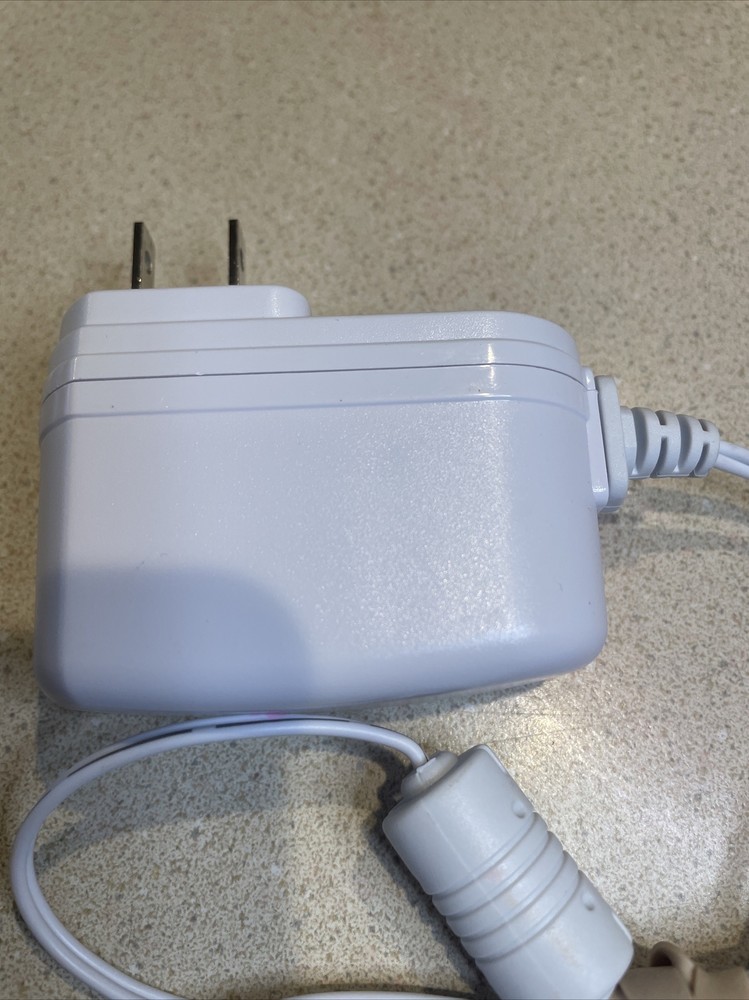 PMD Personal Microderm Pro - Lightly Used. Just The Unit Cord And One Tip.