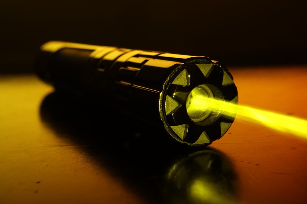 Valkyrie 573 - “True Yellow” 573nm Laser Pointer by Tinker - 1mW