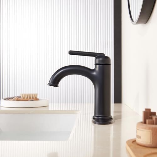 Elegant Matte Black Wintap Faucet - Single Handle, Deck Mount, Water-Saving