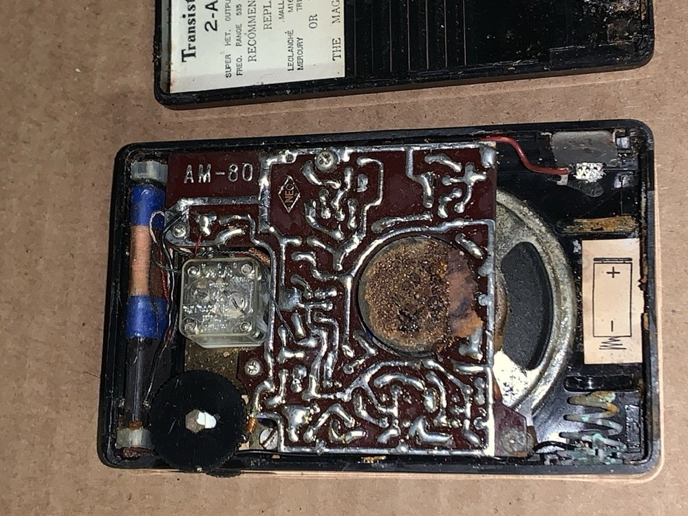 Vintage Magnavox Transistor Model 2-AM-80
