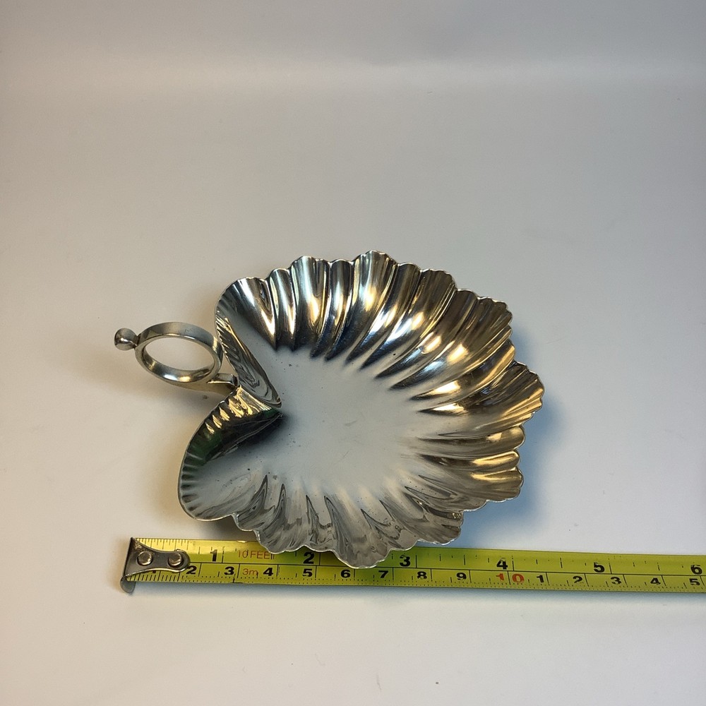 Solid Hallmarked Silver Shell Dish 68.61 grams Sheffield Assay 1900 Mappin Webb