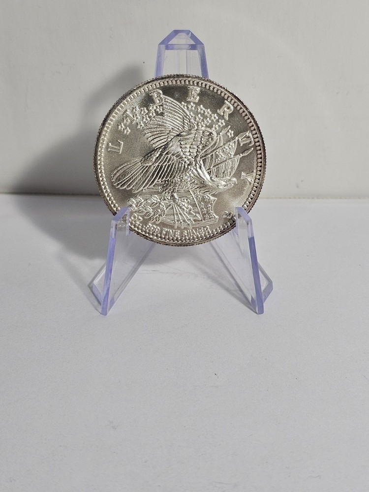 2000 1 OZ. .999 FINE SILVER LIBERTY ROUND
