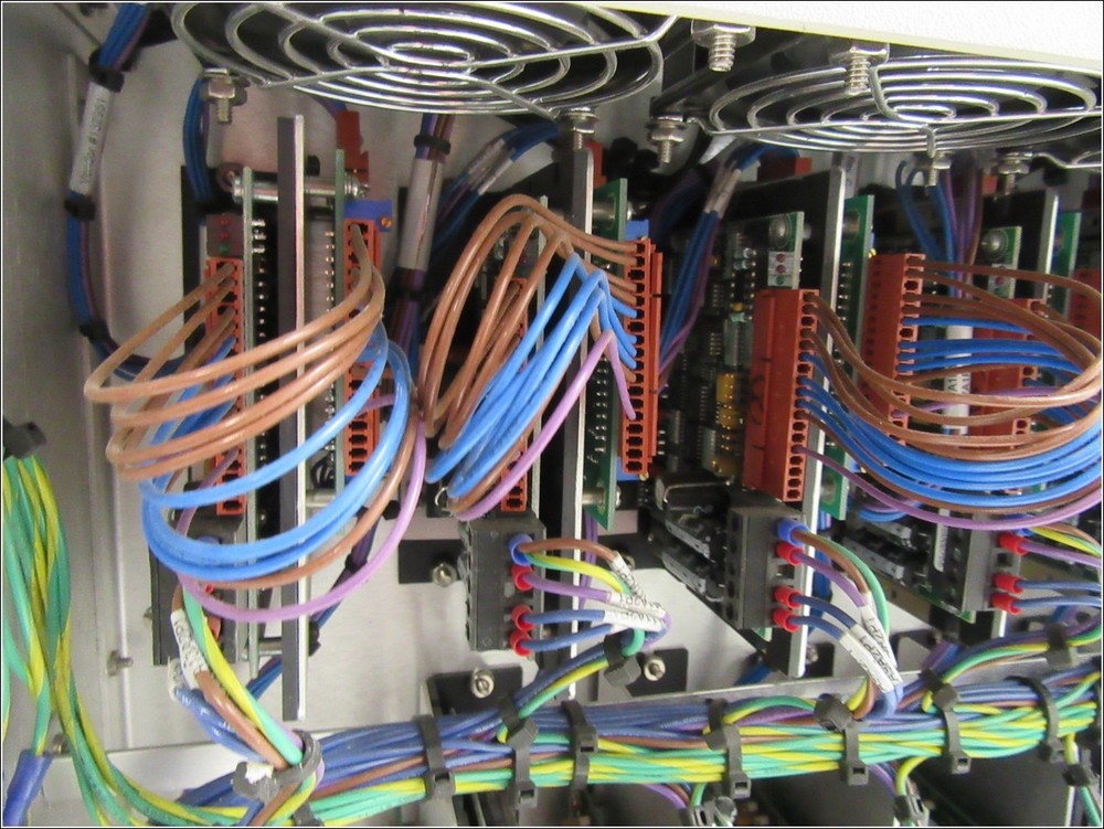 E11054630 / MUTLI-POLE POWER SUPPLY / VARIAN