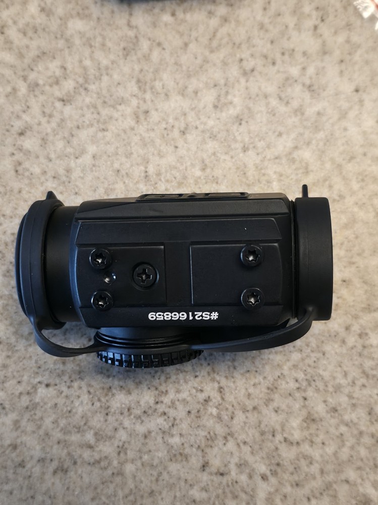 Vortex SPARC Solar Red Dot 2 MOA w/ Original Box Packaging Low Co & 1/3 Mounts