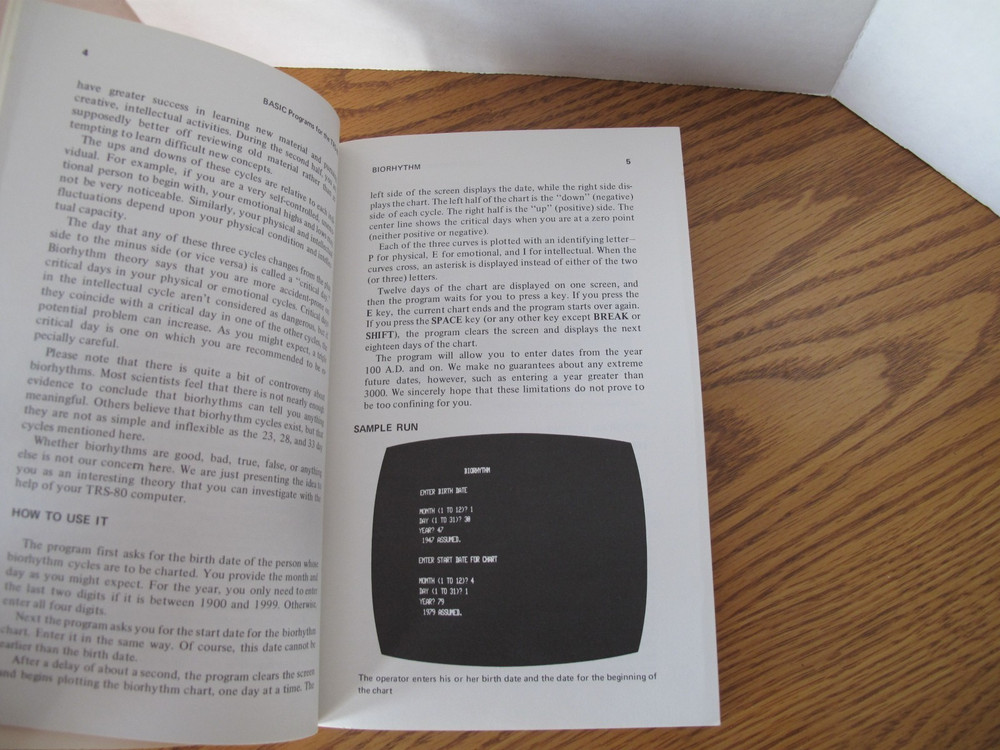 VINTAGE TRS-80 COMPUTER PROGRAMMING BOOK RADIO SHACK 1980 PROGRAMS