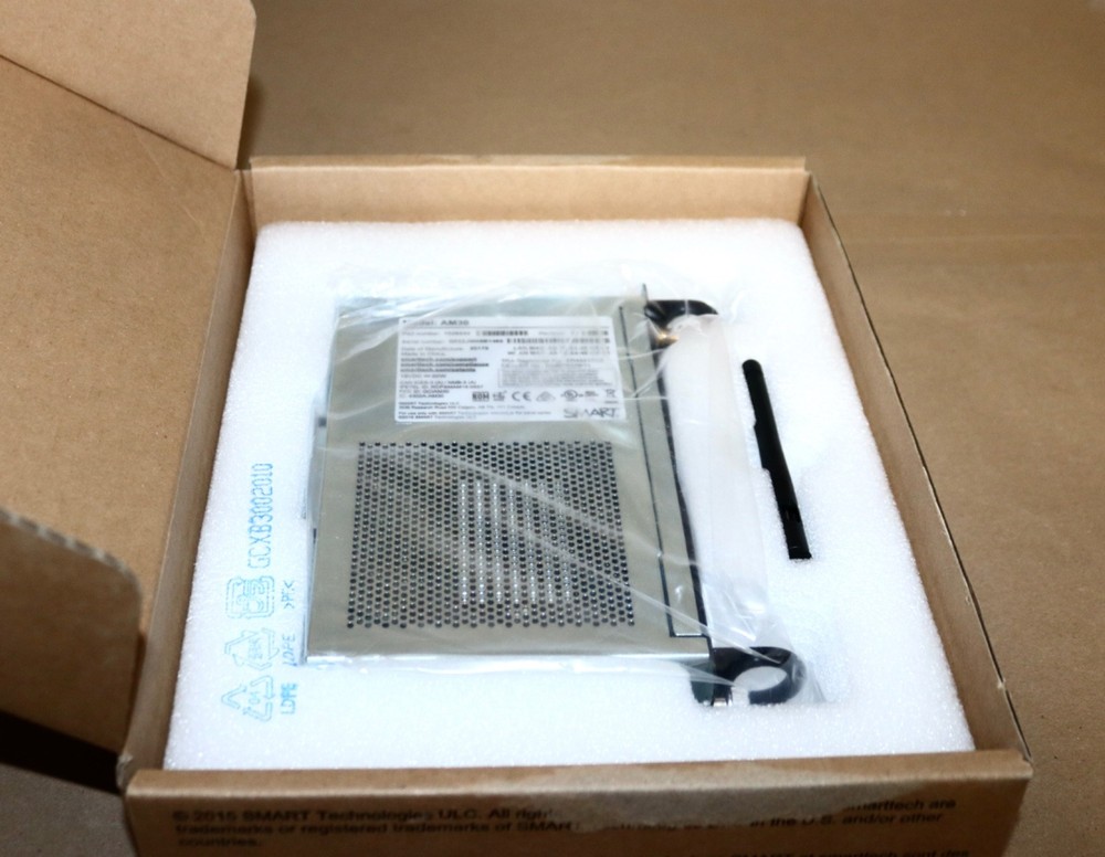 SMART Technologies AM30 iQ Appliance with  antenna