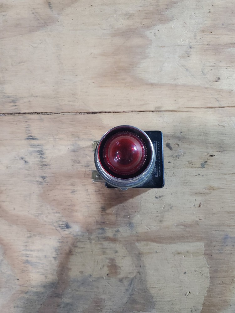 Square D 9001 Type KM1 30mm Panel Light with Red Lense.