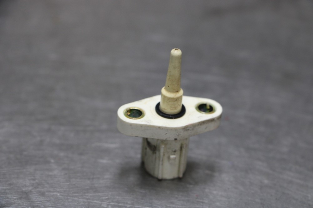 03-04 Honda 600RR Air Temperature Temp Sensor