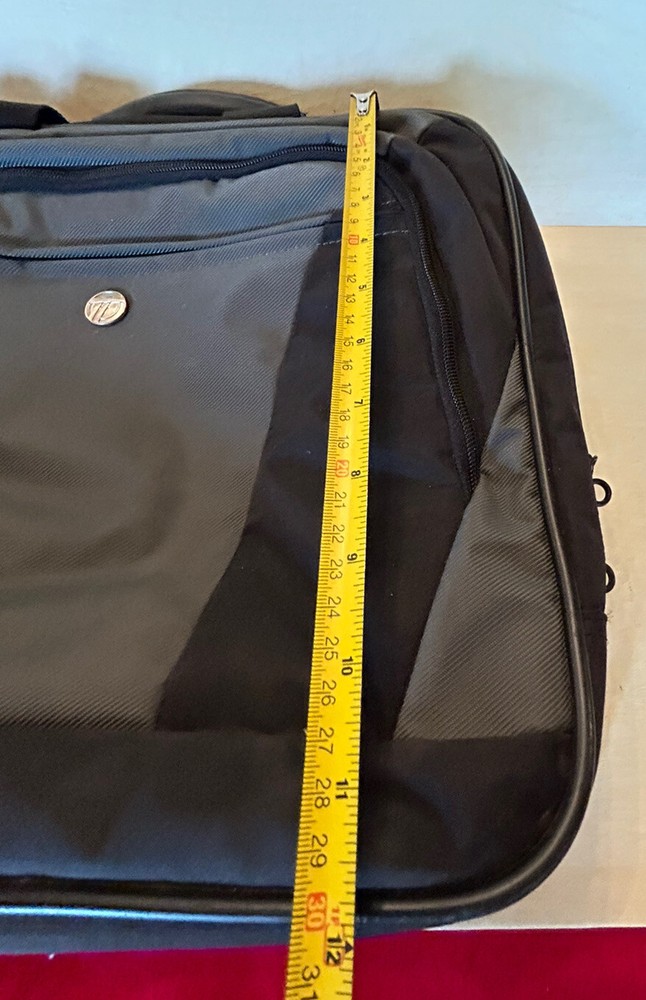 Targus Laptop/Notebook Case, Holds 15" Laptop Read e2